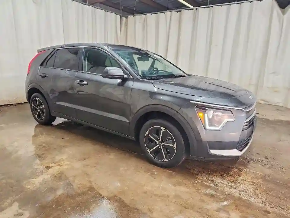KNDCP3LE1T5332215 2026 KIA NIRO-3