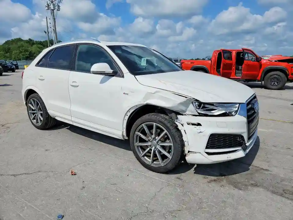 WA1BCCFS0JR035168 2018 AUDI Q3-3