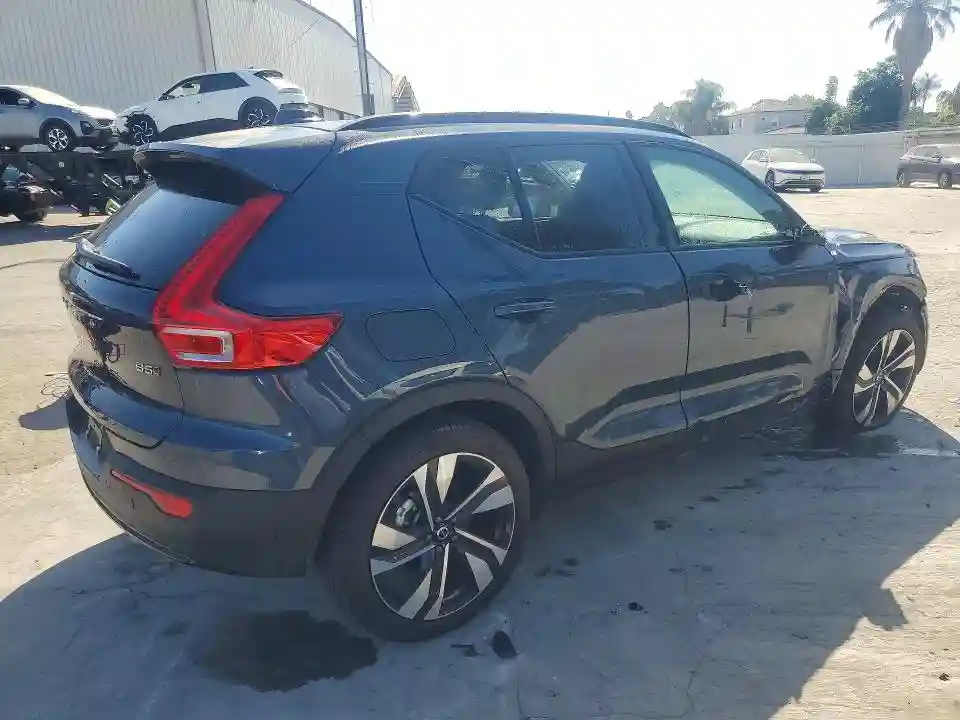 YV4L12UC6T2788573 2026 VOLVO XC40 PLUS-2