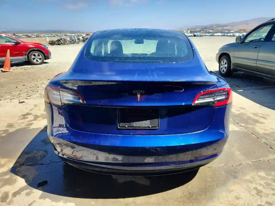 5YJ3E1EA6NF371341 2022 TESLA MODEL 3-5