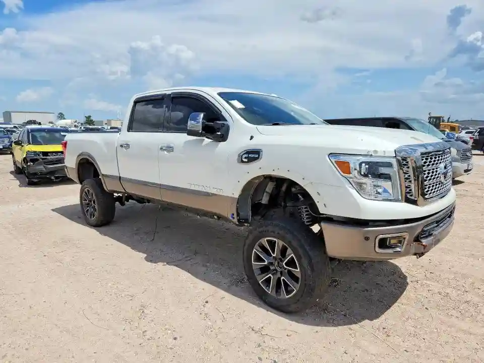 1N6BA1F48JN522365 2018 NISSAN TITAN-3