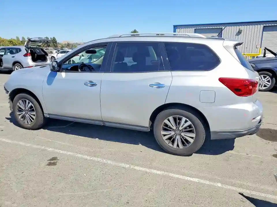 5N1DR2MN1HC608544 2017 NISSAN PATHFINDER-1