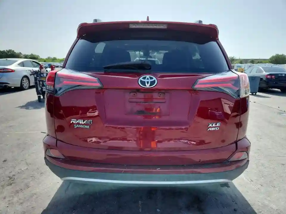 2T3RFREV8JW789364 2018 TOYOTA RAV4-5