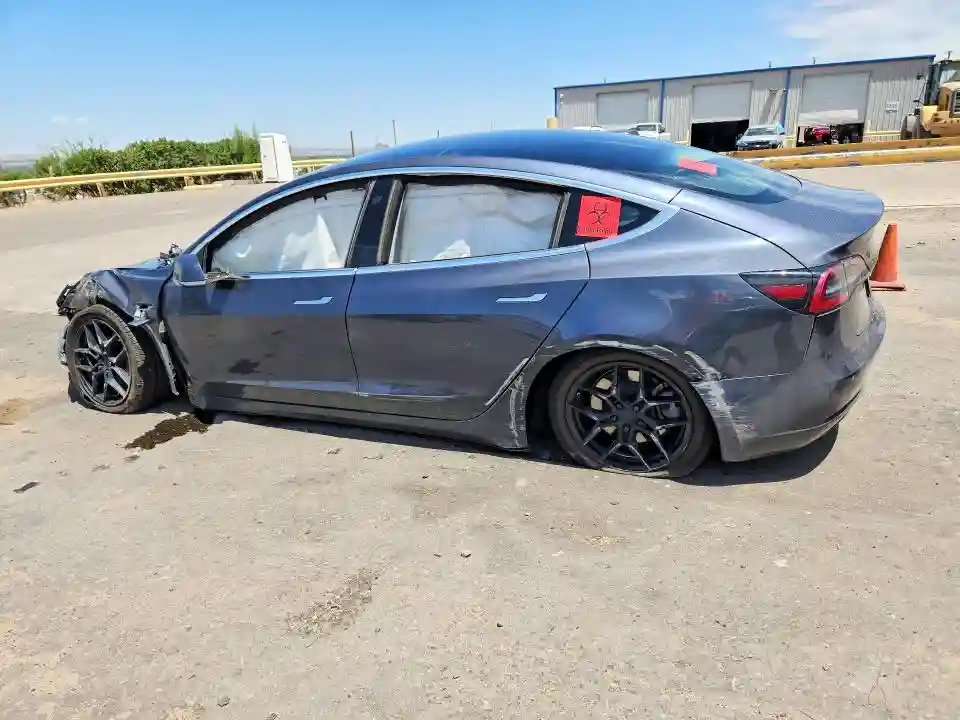 5YJ3E1EB2LF620238 2020 TESLA MODEL 3-1