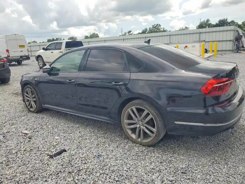 1VWAA7A37JC022352 2018 VOLKSWAGEN PASSAT-1