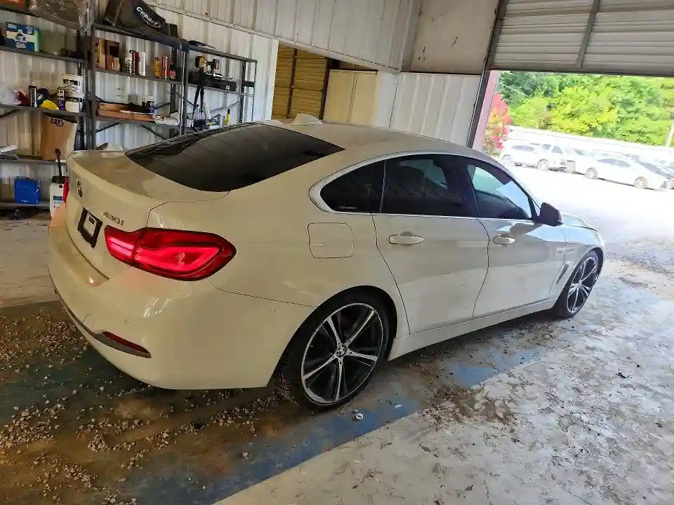 WBA4J1C55JBM11005 2018 BMW 4 SERIES-2