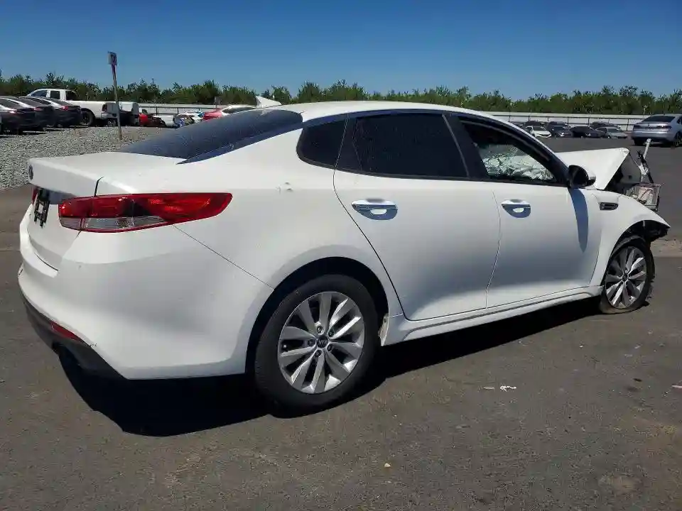 5XXGT4L30GG067046 2016 KIA OPTIMA-2