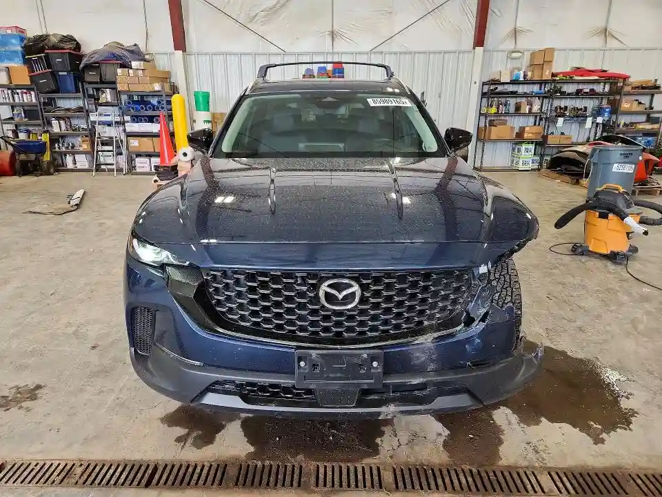 7MMVABAM2SN375183 2025 MAZDA CX-50-4