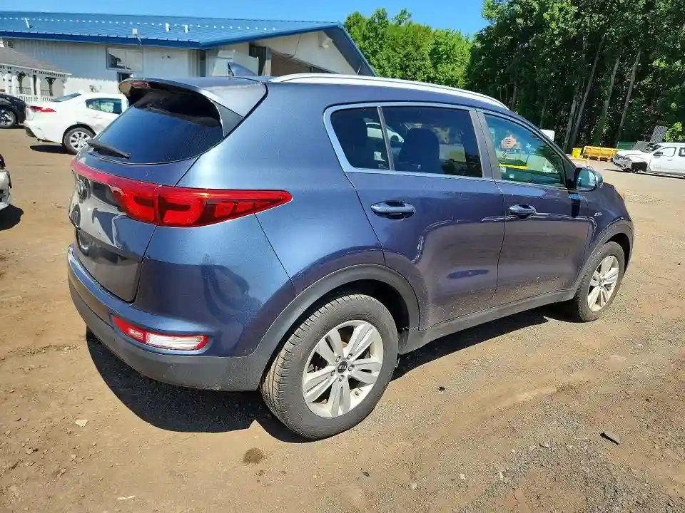 KNDPMCAC9J7446329 2018 KIA SPORTAGE-2