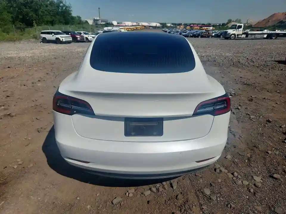 5YJ3E1EB3KF493515 2019 TESLA MODEL 3-5