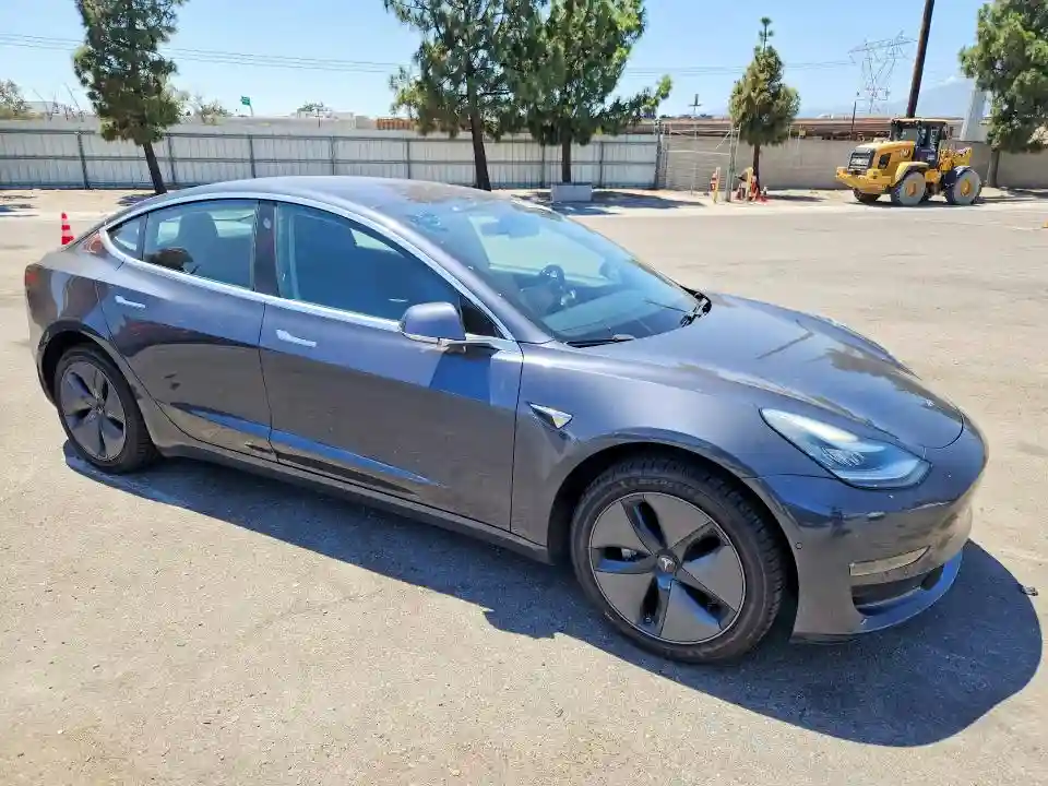 5YJ3E1EA6JF077741 2018 TESLA MODEL 3-3
