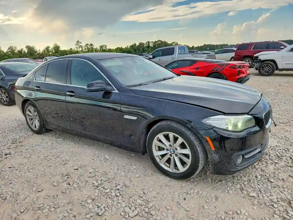 WBA5A5C58GG353818 2016 BMW 5 SERIES-3