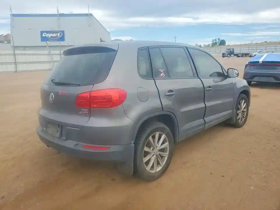 WVGBV7AXXHK047692 2017 VOLKSWAGEN TIGUAN-2
