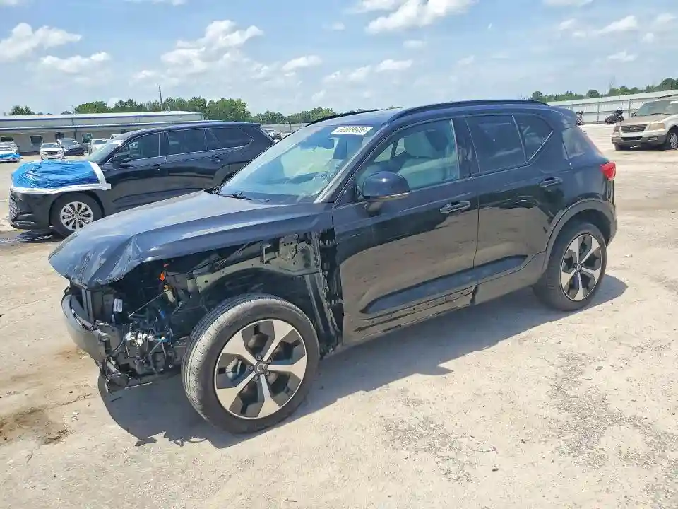 YV4L12UC4T2714052 2026 VOLVO XC40 PLUS-0