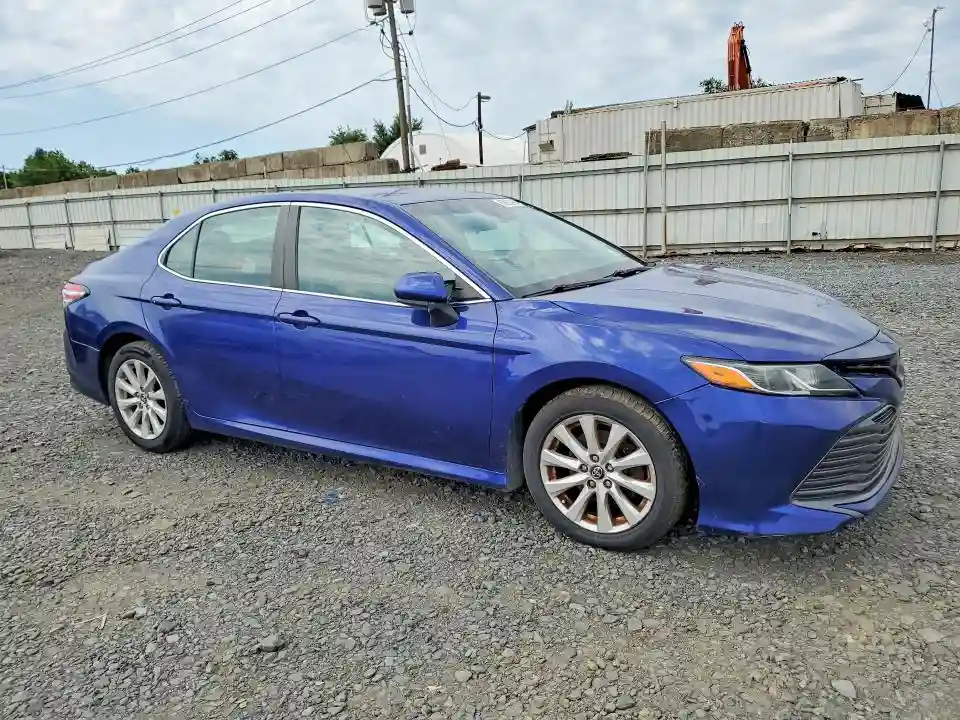 4T1B11HKXJU643494 2018 TOYOTA CAMRY-3
