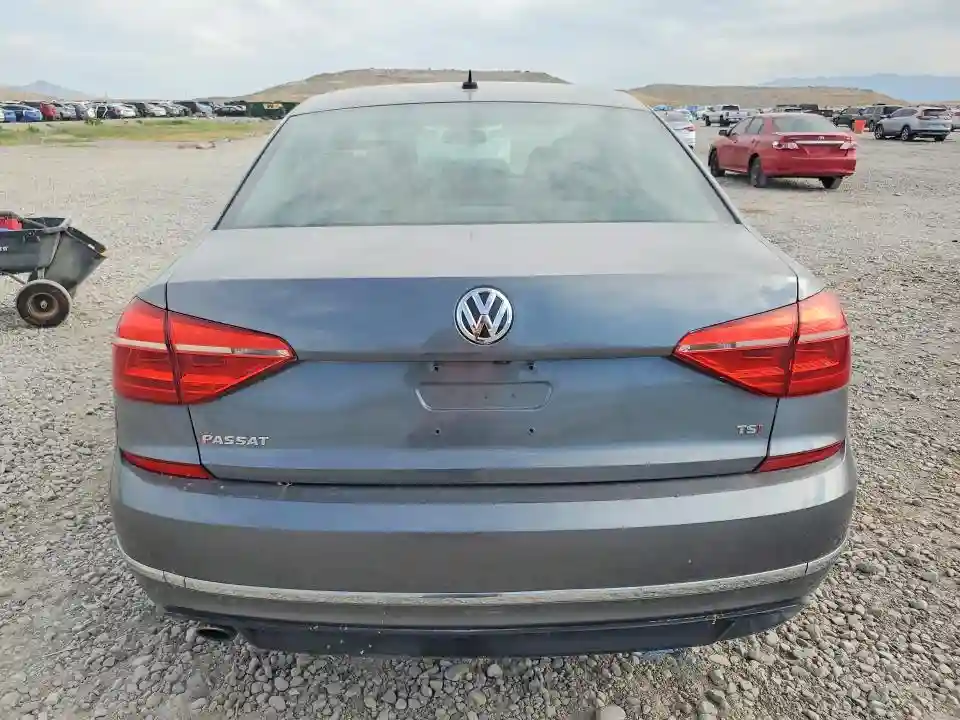 1VWAT7A3XGC051122 2016 VOLKSWAGEN PASSAT-5