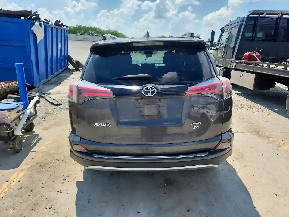 JTMJFREV3JJ190481 2018 TOYOTA RAV4-5