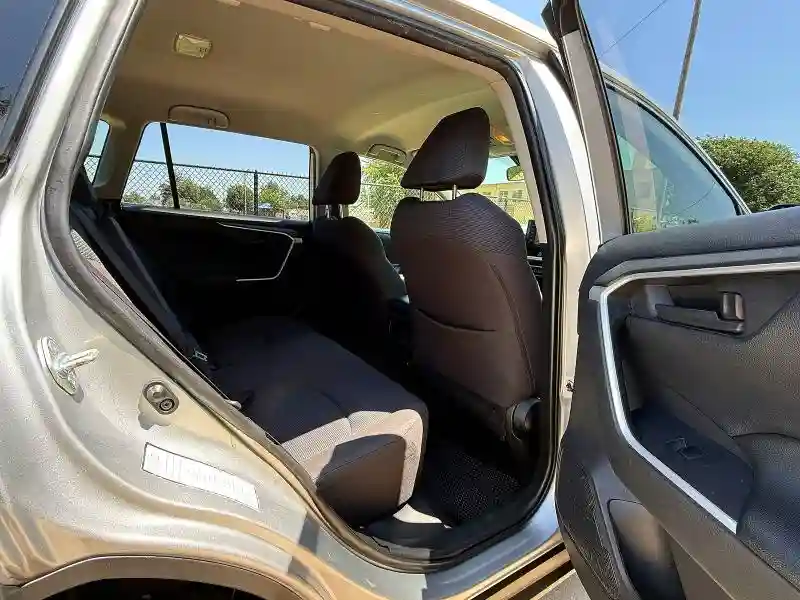 JTMF1RFV3KJ005186 2019 TOYOTA RAV4-5