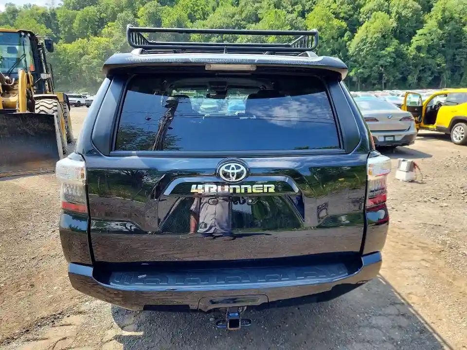 JTEMU5JRXR6300389 2024 TOYOTA 4RUNNER-5