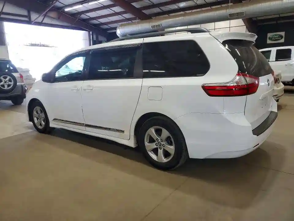 5TDKZ3DC1JS944814 2018 TOYOTA SIENNA-1