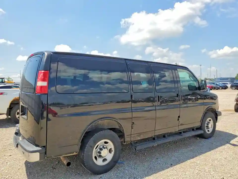 1GAWGFFGXG1240120 2016 CHEVROLET EXPRESS-2