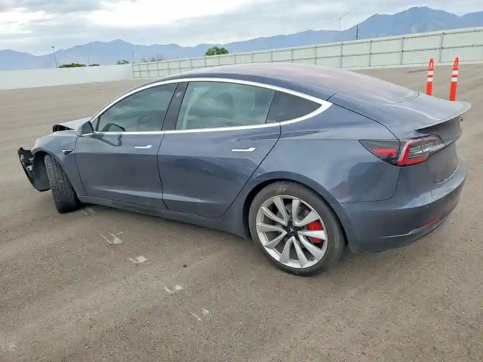 5YJ3E1EB7JF151418 2018 TESLA MODEL 3-1