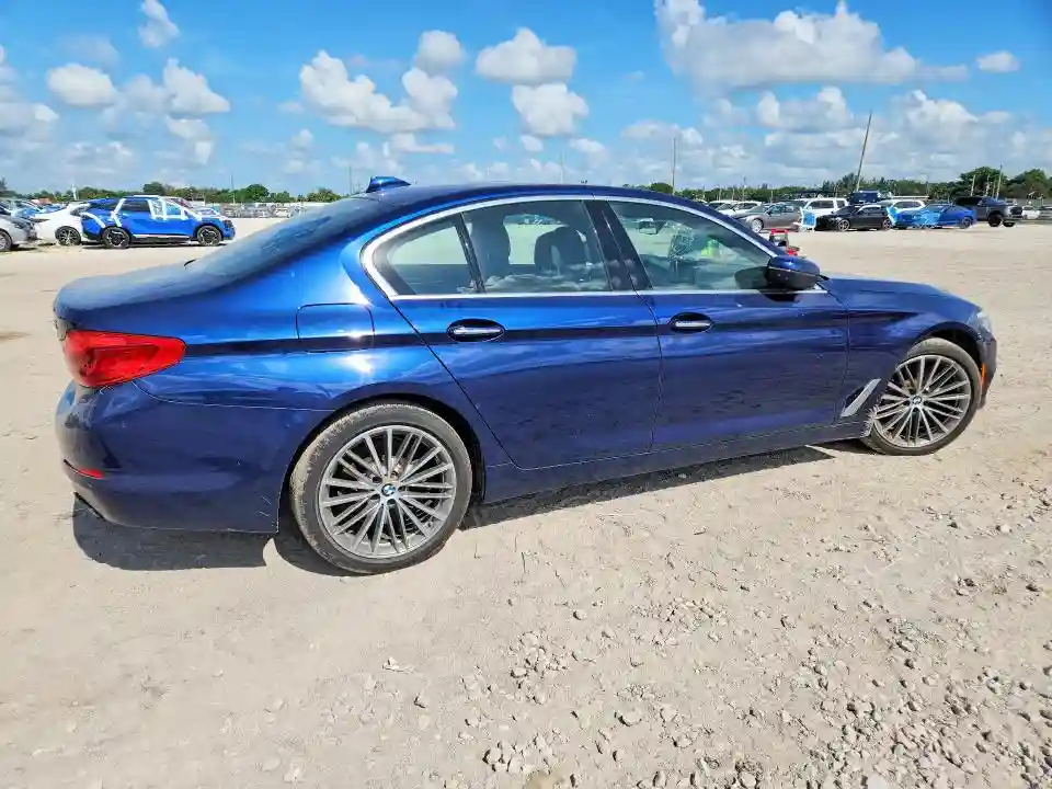 WBAJE7C55JG891379 2018 BMW 5 SERIES-2