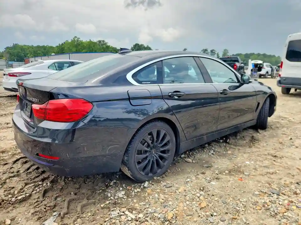WBA4F9C58HG811962 2017 BMW 4 SERIES-2