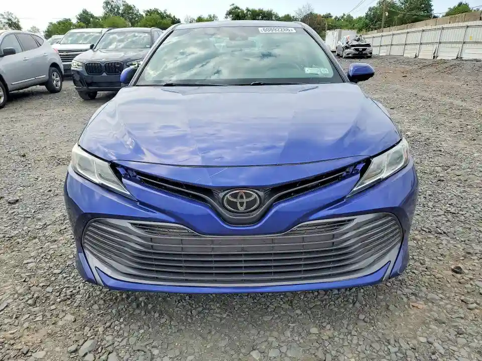 4T1B11HKXJU643494 2018 TOYOTA CAMRY-4