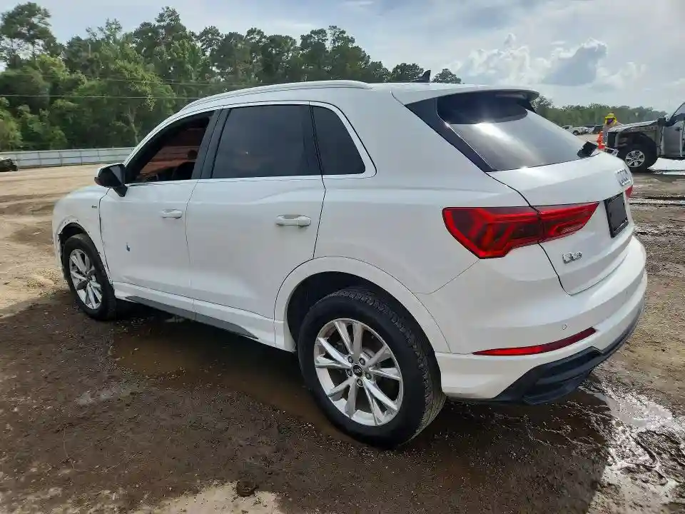 WA1DECF37M1016034 2021 AUDI Q3-1