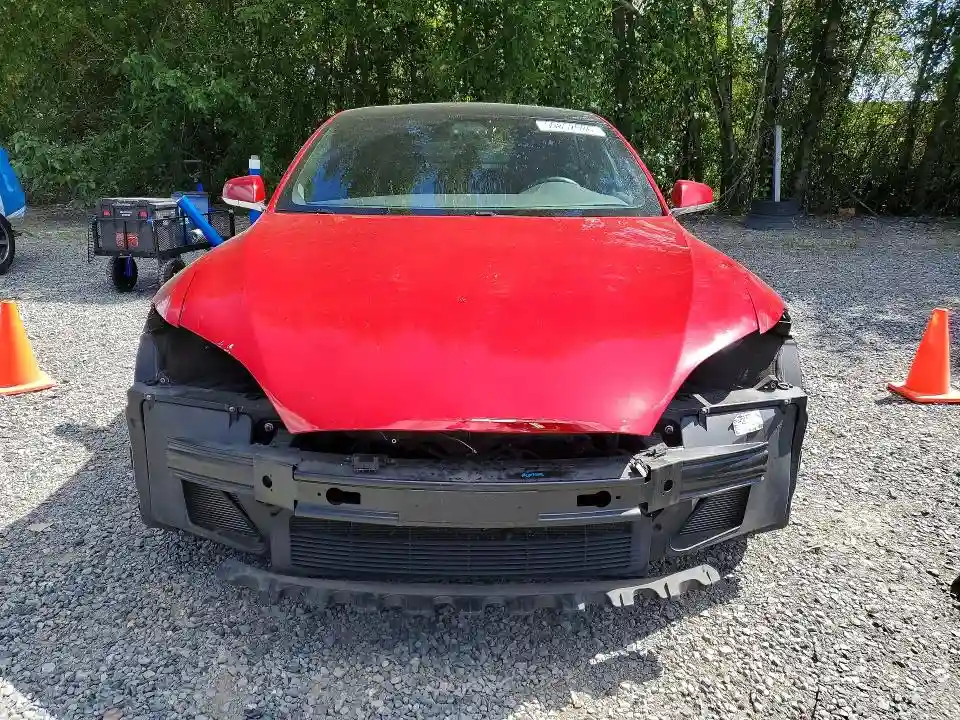 5YJSA1E29JF240012 2018 TESLA MODEL S-4