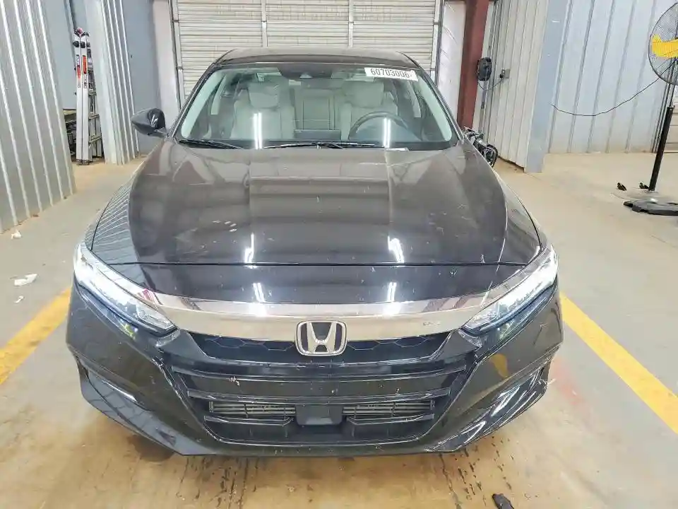 1HGCV2F61JA021071 2018 HONDA ACCORD-4