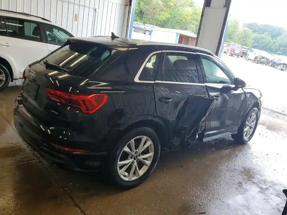 WA1DECF38N1114023 2022 AUDI Q3-2