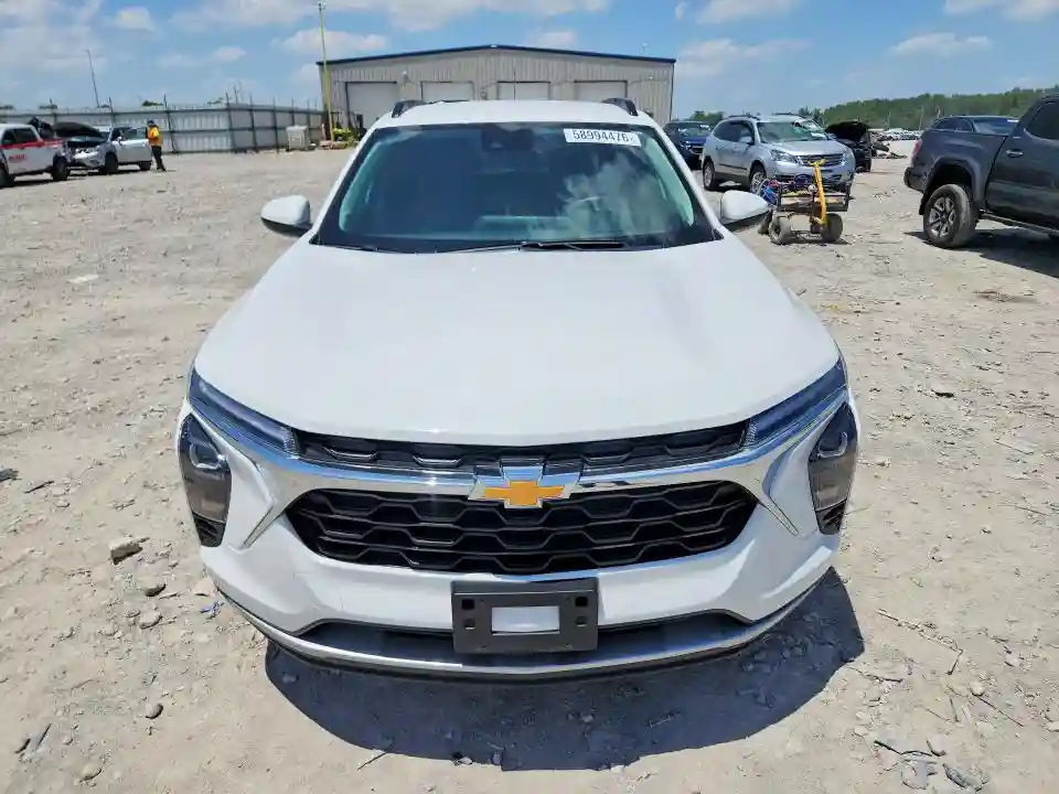 KL77LHEP9SC030655 2025 CHEVROLET TRAX-4