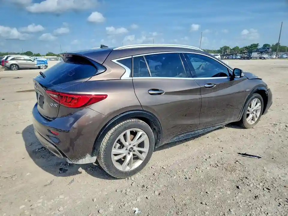 SJKCH5CP8KA009793 2019 INFINITI QX30-2