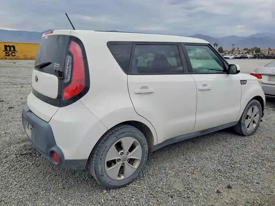 KNDJN2A2XG7846090 2016 KIA SOUL BASE-2