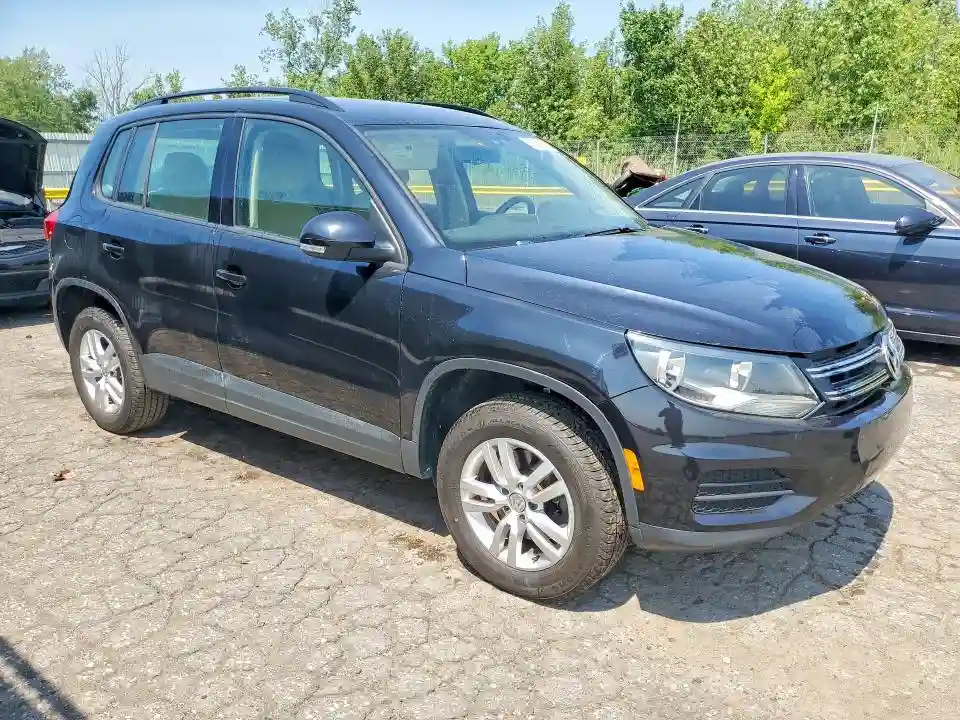 WVGAV7AX7HK006674 2017 VOLKSWAGEN TIGUAN-3