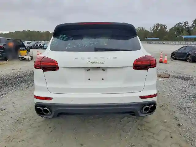 WP1AE2A27HLA70329 2017 PORSCHE CAYENNE-5