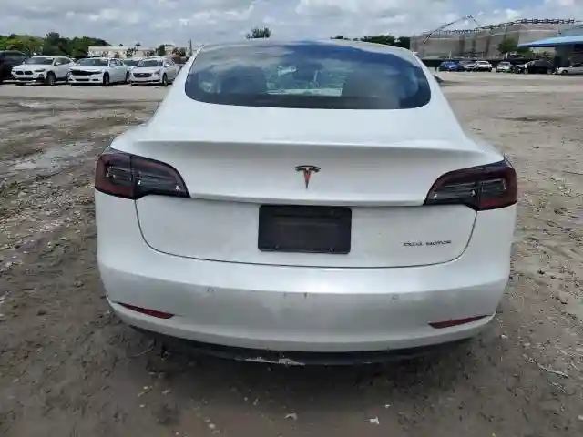 5YJ3E1EB6KF361574 2019 TESLA MODEL 3-5