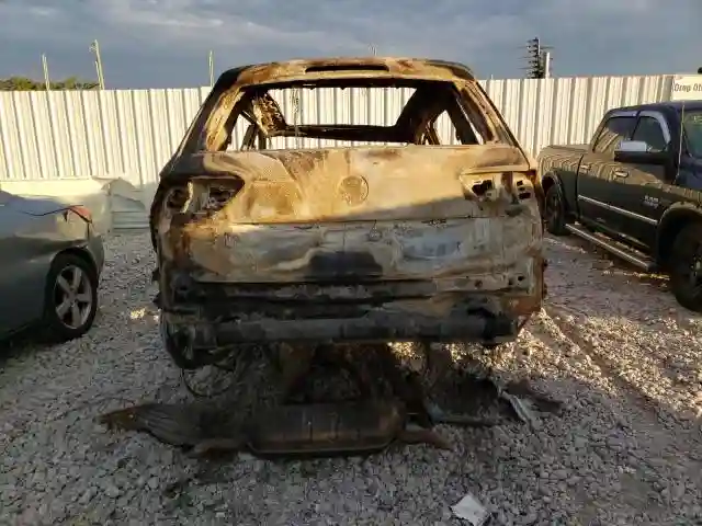 3VV4B7AX4JM174637 2018 VOLKSWAGEN TIGUAN-5