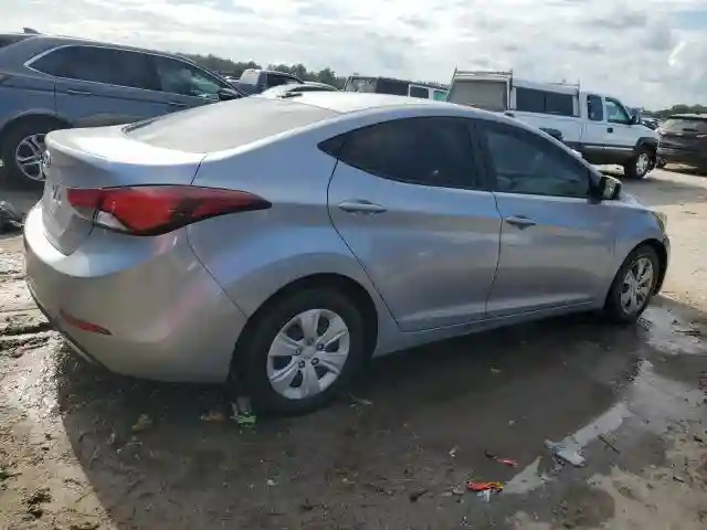 5NPDH4AE8GH728996 2016 HYUNDAI ELANTRA-2