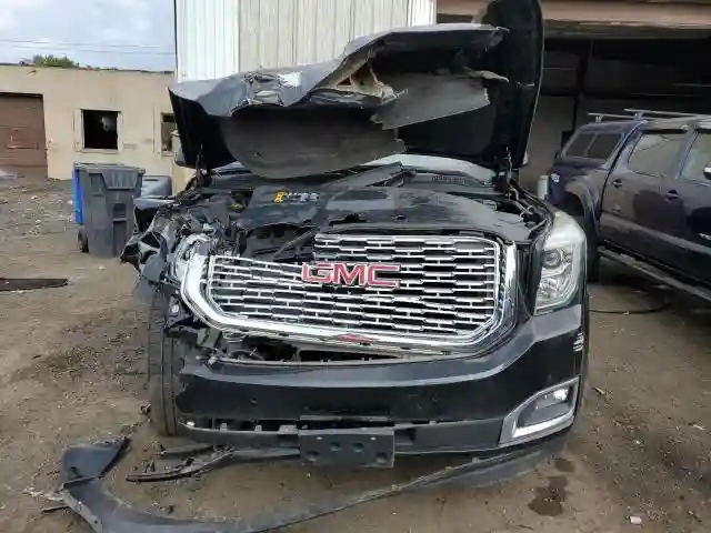 1GKS2CKJ1JR198390 2018 GMC YUKON-4