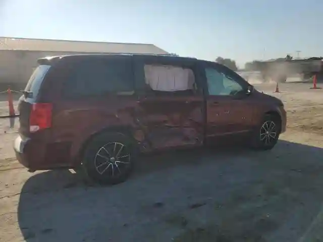 2C4RDGBG2HR582165 2017 DODGE CARAVAN-2