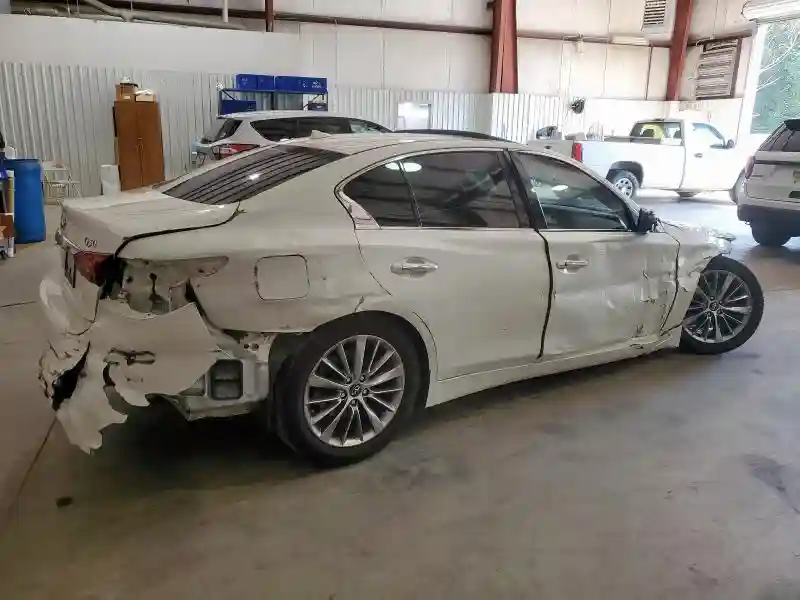 JN1EV7AR1JM436916 2018 INFINITI Q50-4