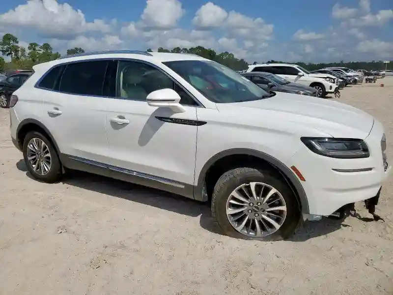 2LMPJ8J97PBL29200 2023 LINCOLN NAUTILUS-3