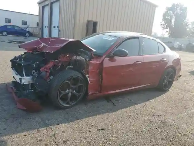 ZARFAECN4J7598801 2018 ALFA ROMEO GIULIA-0