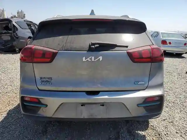 KNDCC3LG8N5138619 2022 KIA NIRO S-5