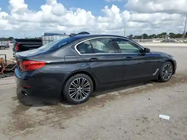 WBAJE5C57KG919138 2019 BMW 5 SERIES-2