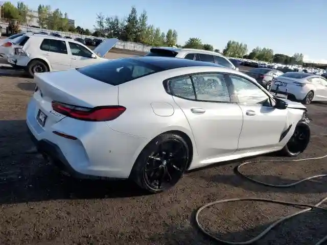 WBAGV8C09RCN94588 2024 BMW M8-2