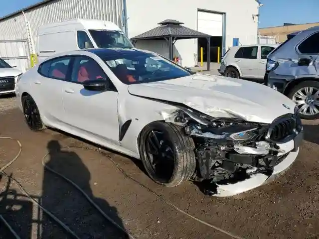 WBAGV8C09RCN94588 2024 BMW M8-3